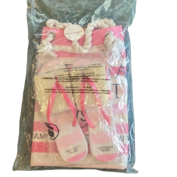 💕NWT Victoria's Secret Large Pink/ White Tote/Beach Bag w/Matching Flip-Flops💕 - Picture 7 of 9